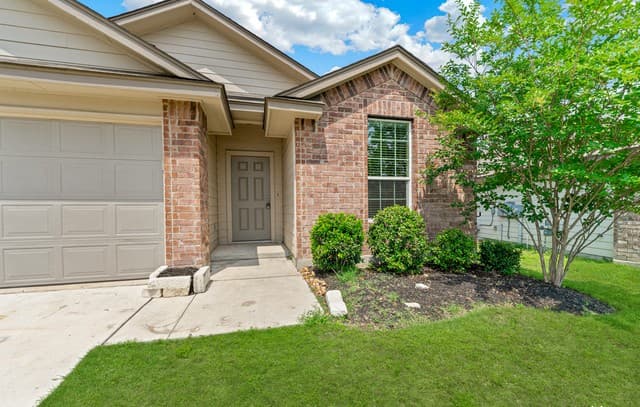 rental at 15335  Night Heron in San Antonio, TX — photo 4