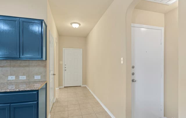 rental at 15335  Night Heron in San Antonio, TX — photo 5