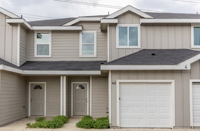 rental at 7239  Converse Ridge Ln Unit 402 in San Antonio, TX — photo 1