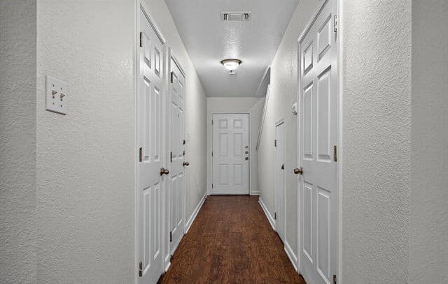 rental at 13614  Woodstone Way in San Antonio, TX — photo 3