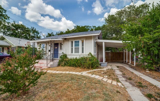 rental at 149  Hickman in San Antonio, TX — photo 1