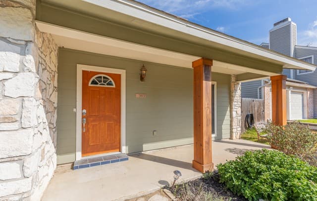 rental at 5815  Lost Crk in San Antonio, TX — photo 5