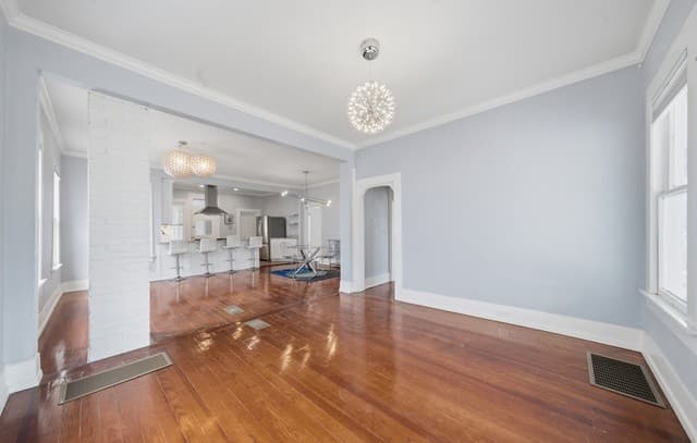 rental at 141 E Woodlawn Ave Unit 1 in San Antonio, TX — photo 1