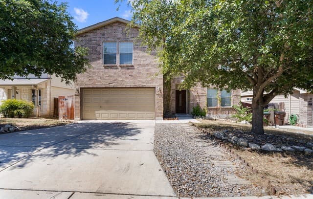 rental at 10615  Bearwolf Bay in San Antonio, TX — photo 2