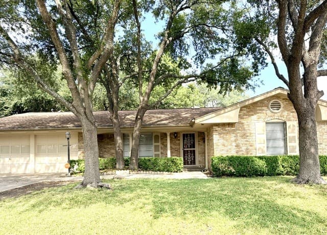 rental at 3207  Colony Dr in San Antonio, TX — photo 1