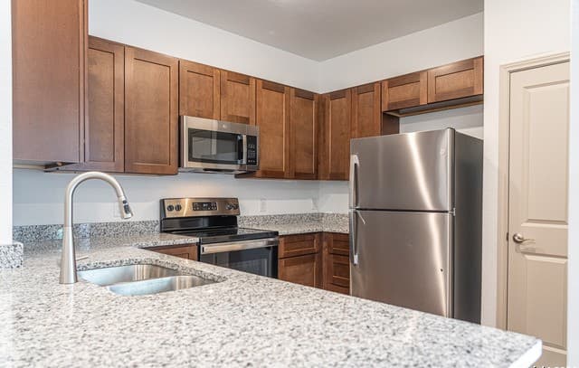 rental at 7703  Briarwood Pass Unit 102 in San Antonio, TX — photo 3