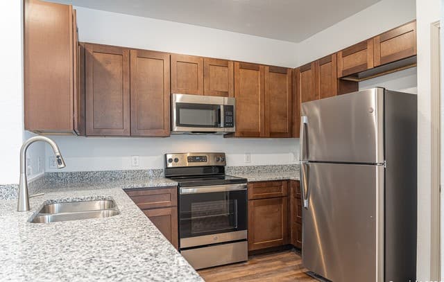 rental at 7703  Briarwood Pass Unit 102 in San Antonio, TX — photo 4