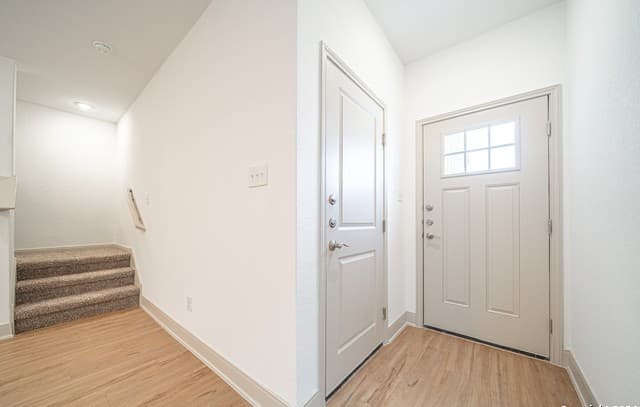 rental at 7703  Briarwood Pass Unit 102 in San Antonio, TX — photo 5
