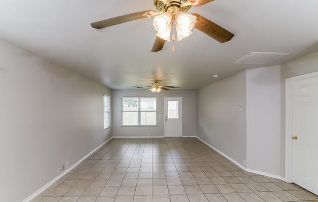 rental at 5124  Storm King in Schertz, TX — photo 3