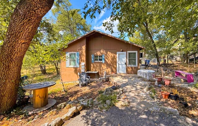 rental at 18627  Hillside Drive in Helotes, TX — photo 1