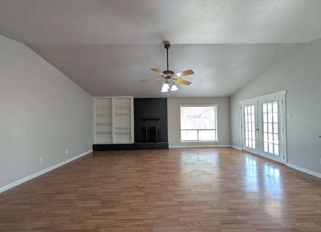 rental at 619  Summerwood Dr in New Braunfels, TX — photo 5