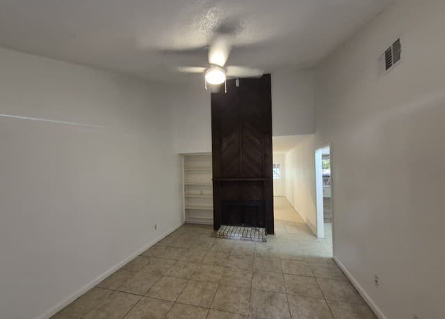 rental at 13136  Los Espanada St in San Antonio, TX — photo 3