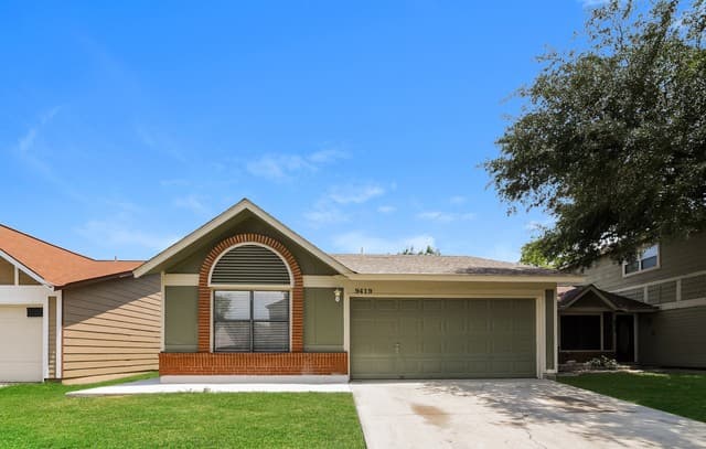 rental at 9419  Valley Rock in San Antonio, TX — photo 1