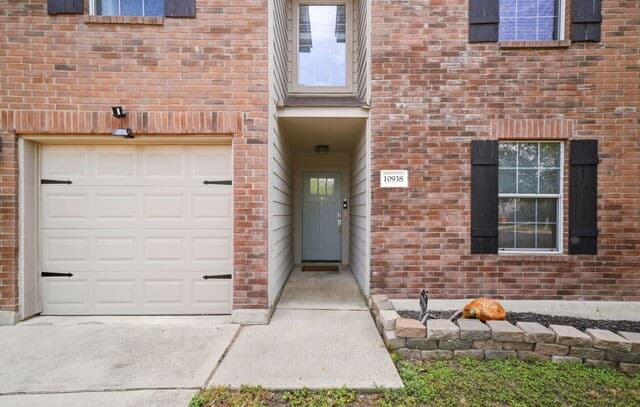 rental at 10938  Moonlit Cyn in San Antonio, TX — photo 4