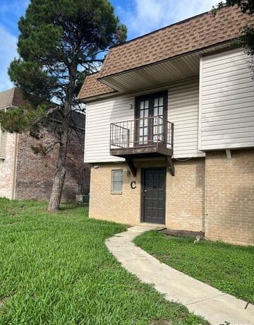 rental at 11015  Mount Boracho Dr Unit C in San Antonio, TX — photo 1