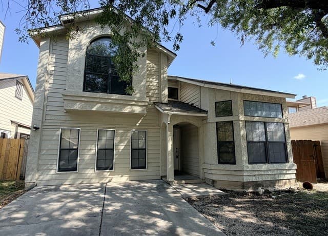 rental at 10207  Canton Fld in San Antonio, TX — photo 1