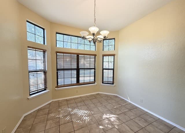 rental at 10207  Canton Fld in San Antonio, TX — photo 4