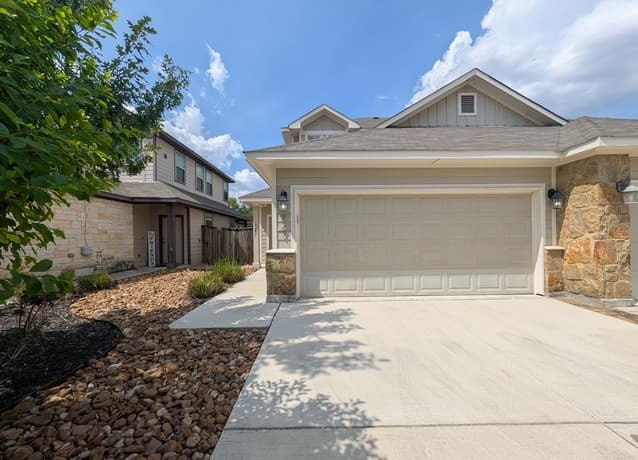 rental at 727  Gristmill Dr in New Braunfels, TX — photo 2