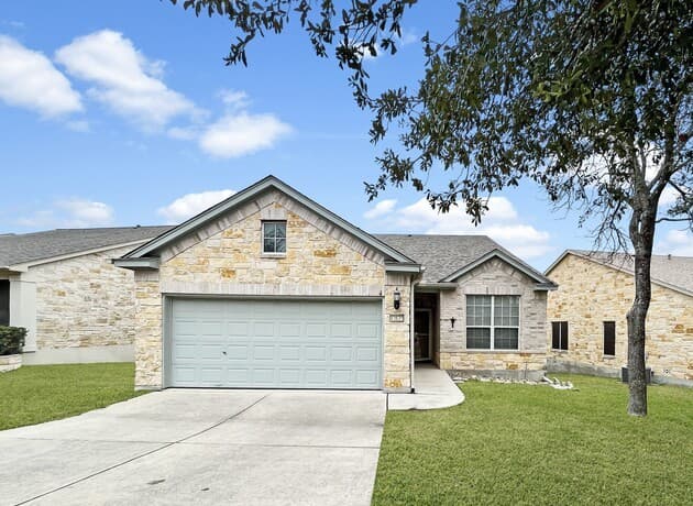 rental at 12635  Cascade Hills in San Antonio, TX — photo 1