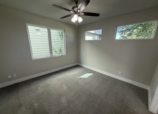 rental at 210  Rainbow Unit UNIT 9 in San Antonio, TX — photo 4