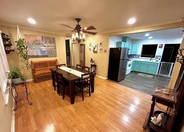 rental at 122  Hartford Ave in San Antonio, TX — photo 3