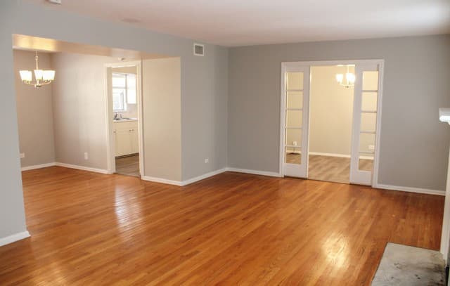 rental at 331 E Rosewood in San Antonio, TX — photo 4