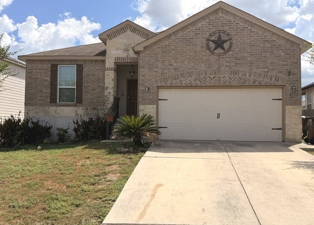 rental at 7150  Capricorn Way in Converse, TX — photo 1