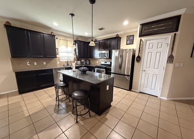 rental at 7150  Capricorn Way in Converse, TX — photo 5