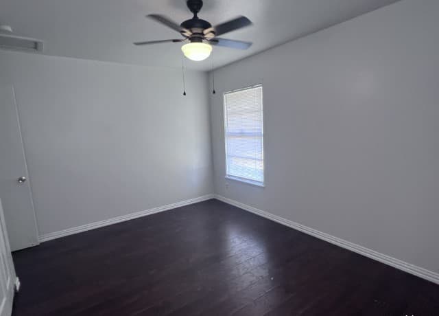 rental at 703 E Formosa Blvd in San Antonio, TX — photo 4