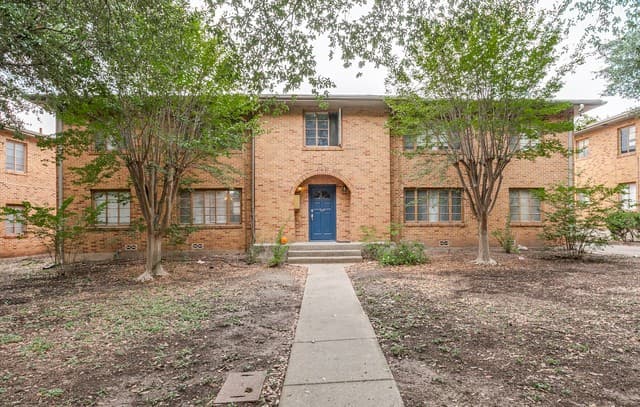 rental at 229  Natalen Ave Unit 1 in San Antonio, TX — photo 1