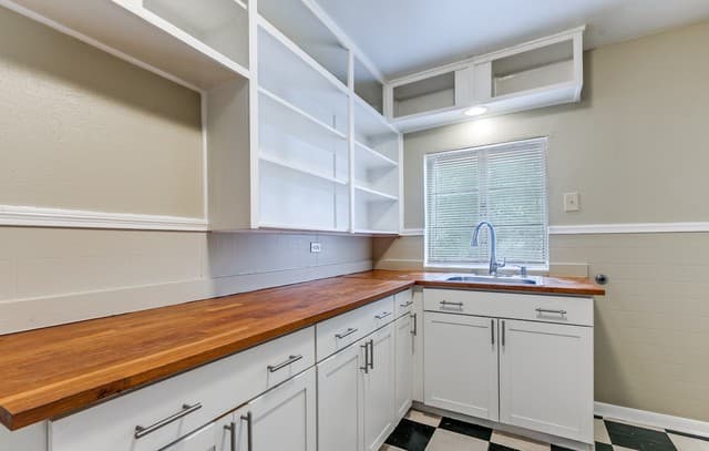 rental at 229  Natalen Ave Unit 1 in San Antonio, TX — photo 5