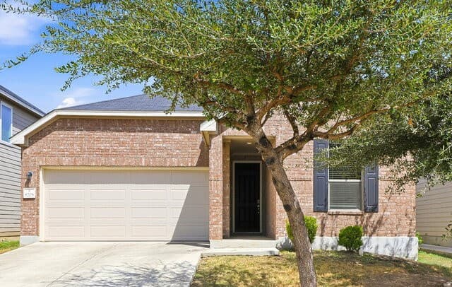 rental at 8208  Victory Cv in San Antonio, TX — photo 1