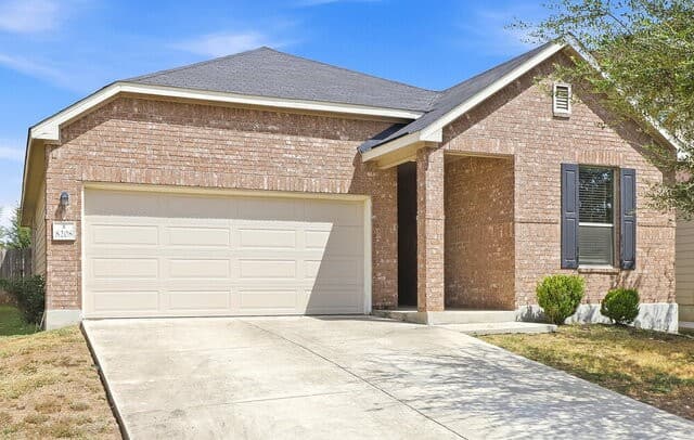 rental at 8208  Victory Cv in San Antonio, TX — photo 2