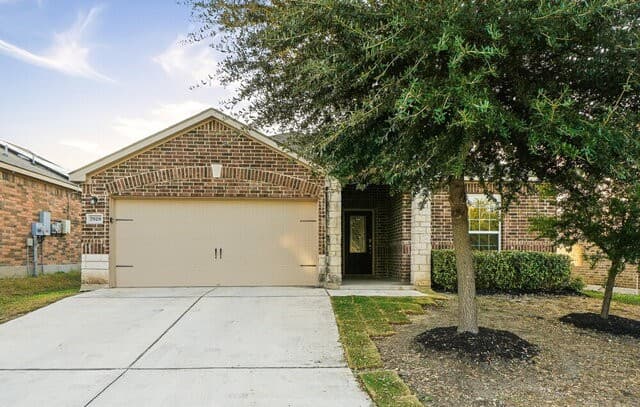 rental at 7928  Bluewater Cv in San Antonio, TX — photo 1