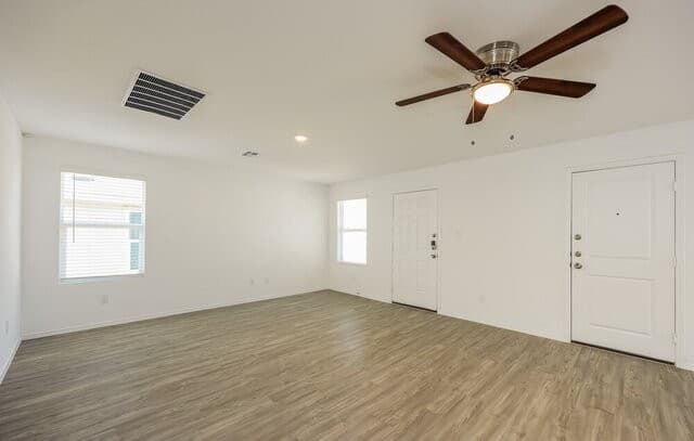 rental at 6614  Morgan Cp in San Antonio, TX — photo 4