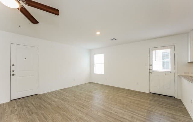 rental at 6614  Morgan Cp in San Antonio, TX — photo 5