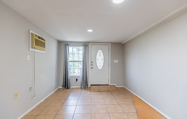 rental at 134  Cheyenne Unit 3 in San Antonio, TX — photo 5