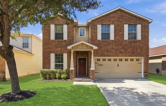 rental at 8955  Oakwood Park in San Antonio, TX — photo 1
