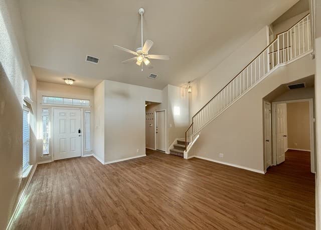 rental at 558  Briggs Dr in New Braunfels, TX — photo 5