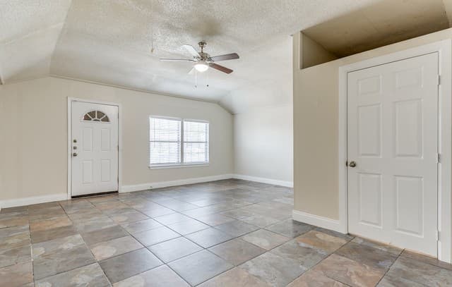 rental at 5702  Coldsprings Dr in San Antonio, TX — photo 3