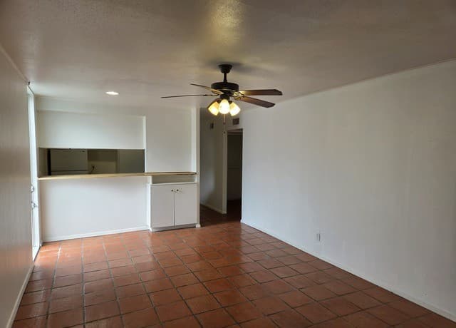 rental at 1305 E Mulberry Ave Unit 11 in San Antonio, TX — photo 4