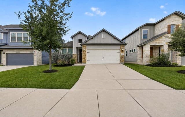 rental at 4913  Drovers Path in St Hedwig, TX — photo 4