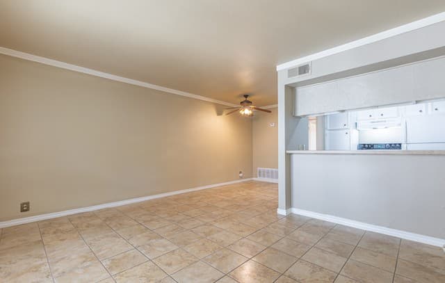 rental at 8702  Village Dr Unit 804 in San Antonio, TX — photo 4