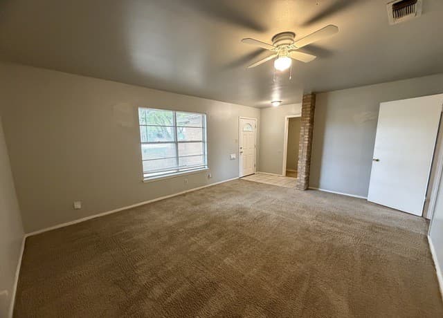 rental at 318  Como St in San Antonio, TX — photo 2