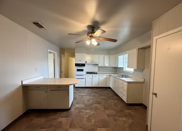 rental at 318  Como St in San Antonio, TX — photo 3