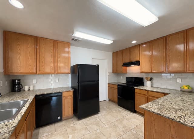 rental at 7947  Morning Grove in Converse, TX — photo 4