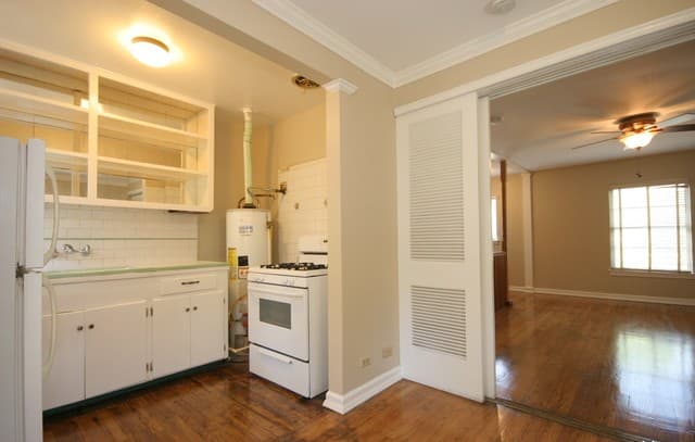 rental at 519 W Lynwood Ave Unit 2 in San Antonio, TX — photo 4
