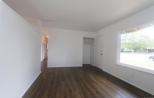 rental at 127  Fair Valley St in San Antonio, TX — photo 3