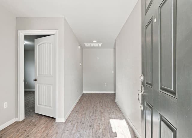 rental at 10203  Relic Oaks in San Antonio, TX — photo 2