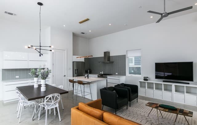 rental at 619  Leigh St in San Antonio, TX — photo 2